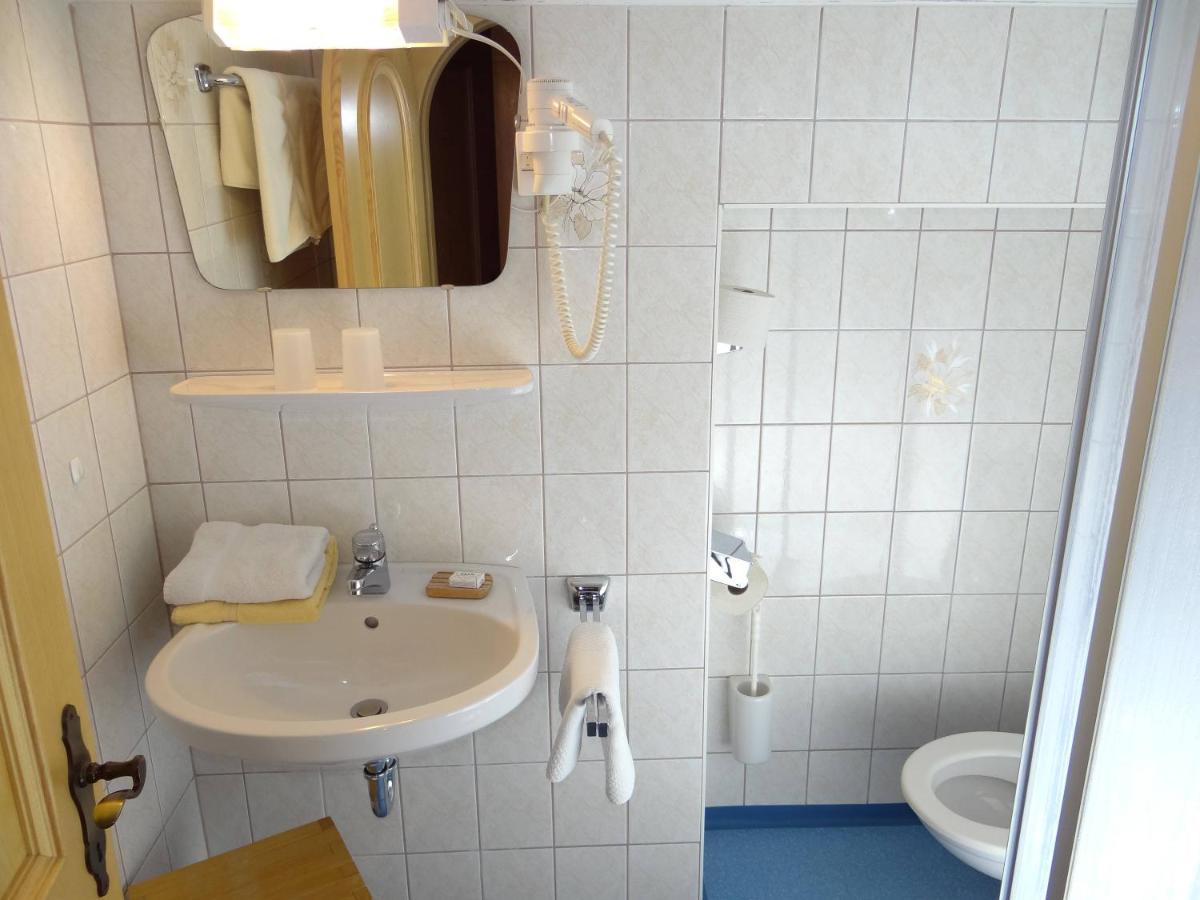 Gaestehaus Christl ラートシュタット エクステリア 写真